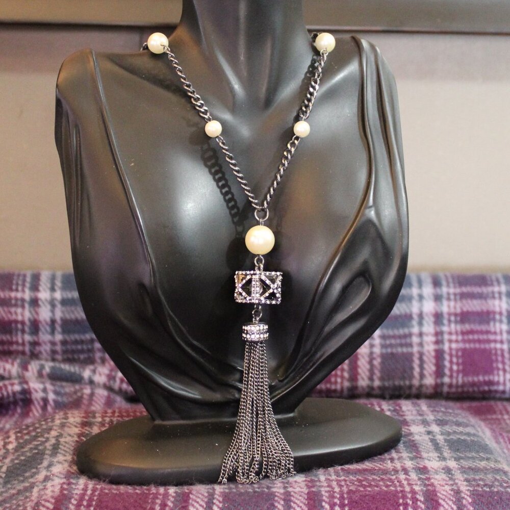 Jennifer Lopez Brand Rhinestone Tassel Faux Pearl Long Necklace